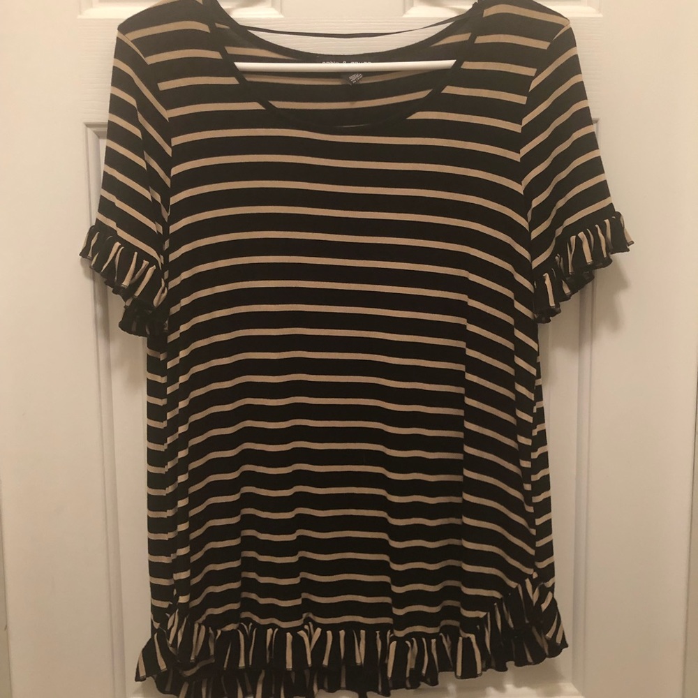 Chic Ruffle Tee
